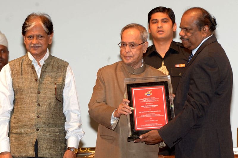 The President, Shri Pranab Mukherjee presenting the Lal Bahadur Shastri …