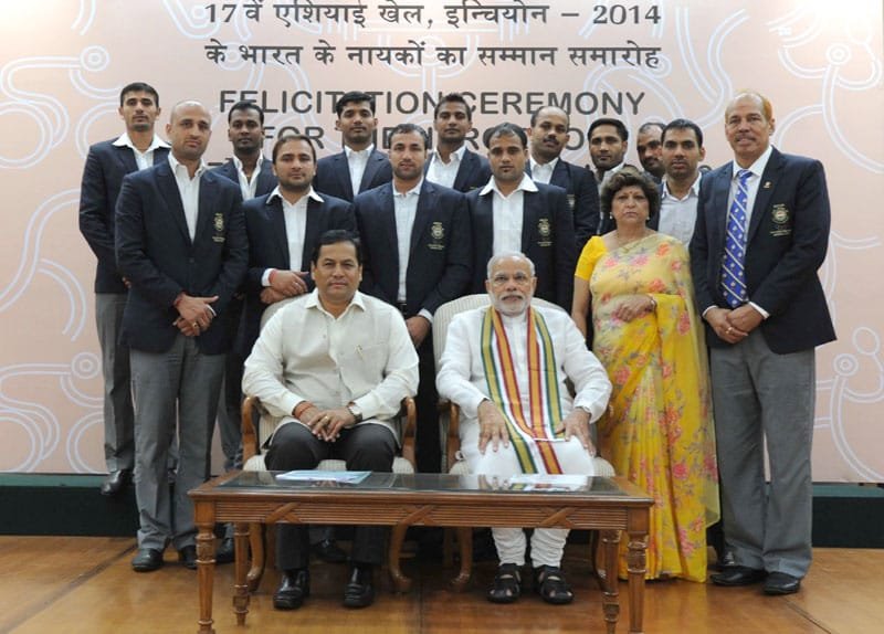 The Prime Minister, Shri Narendra Modi with the medal winners of the 17th …