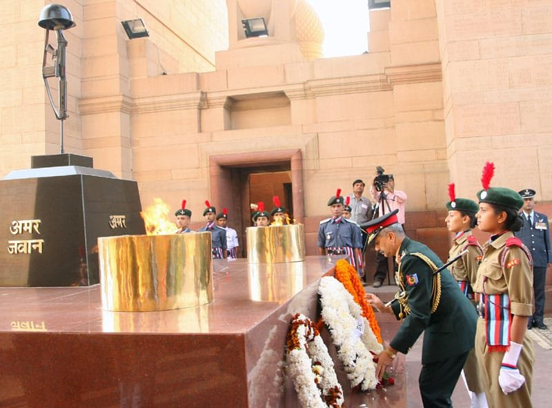 The Director General NCC, Lieutenant General Aniruddha Chakravarty laying wreath at..