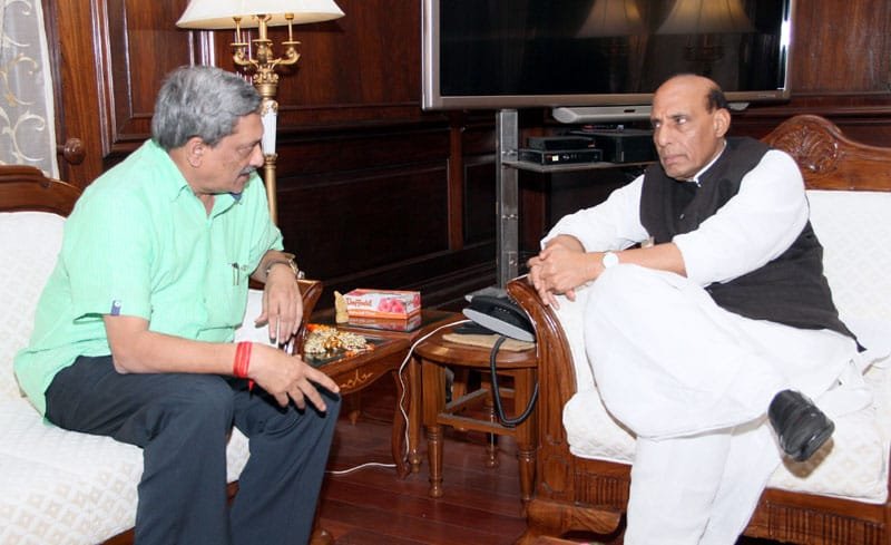 The Union Minister for Defence, Shri Manohar Parrikar calling on the ...