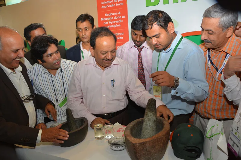 The Union Minister for Health and Family Welfare, Dr. Harsh Vardhan visiting …