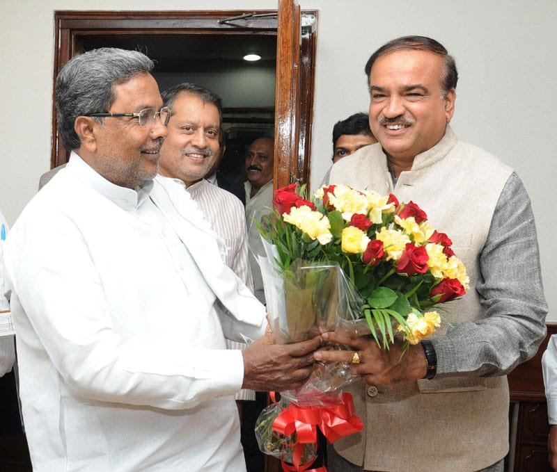 The Chief Minister of Karnataka, Shri Siddaramaiah calling on the Union Minister for…