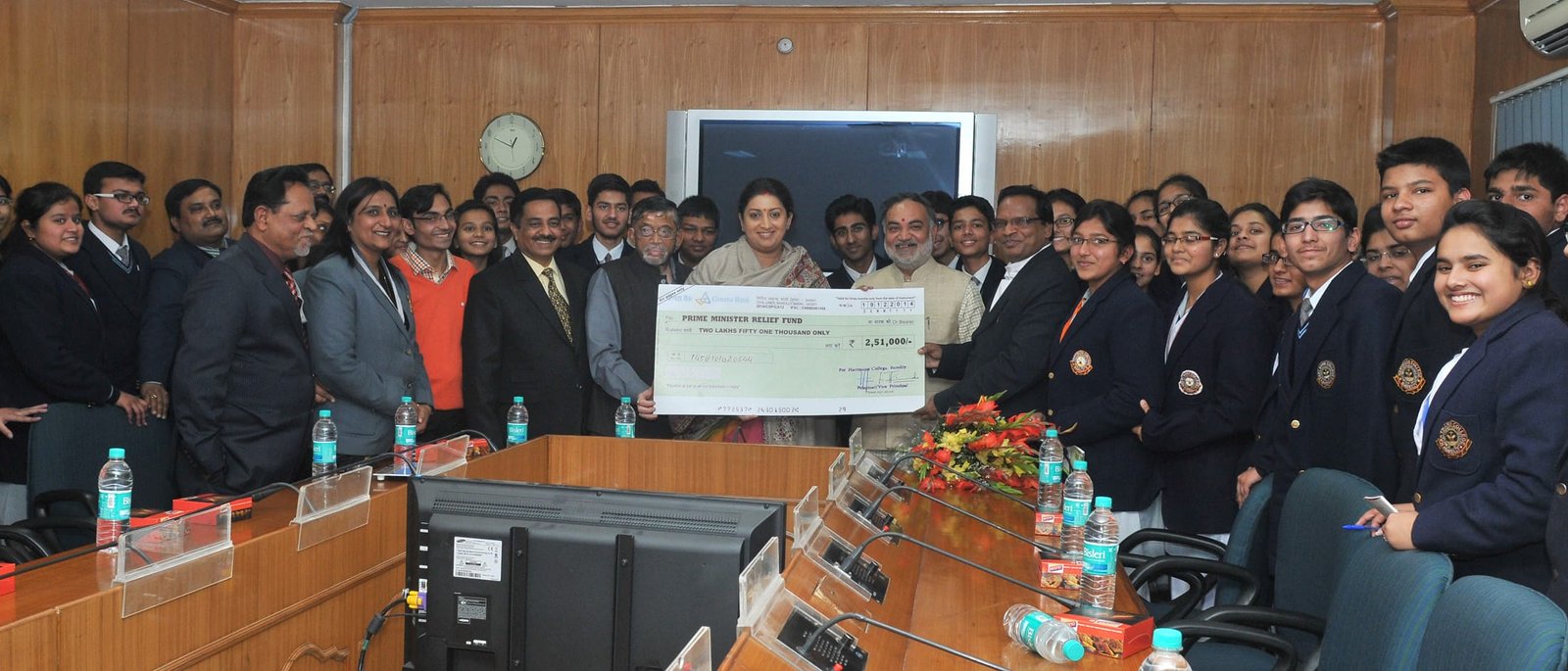 The Union Minister for Human Resource Development, Smt. Smriti Irani receiving the…