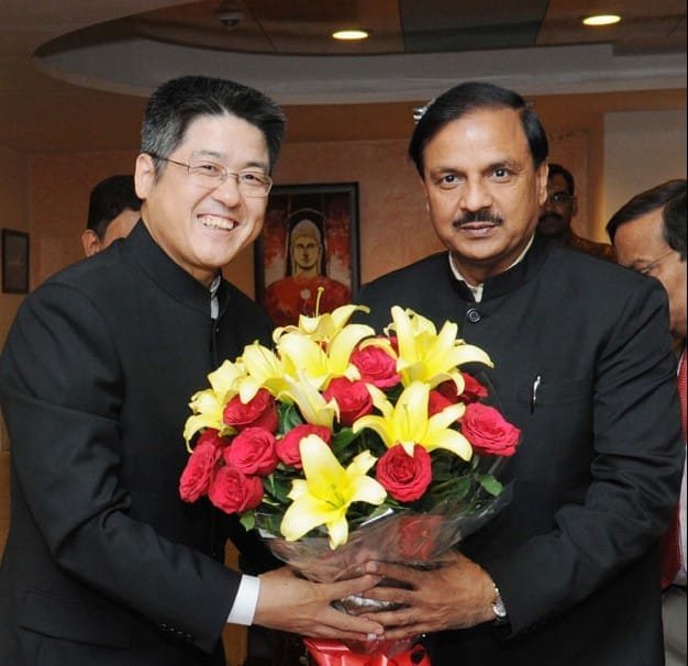 The Ambassador of China to India, Mr. Le Yucheng calling on the Minister of State for Culture ..