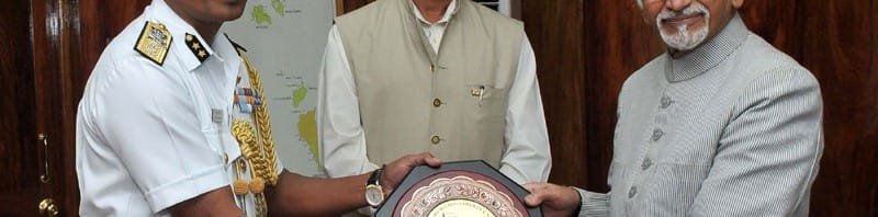 The Vice President, Shri Mohd. Hamid Ansari being presented a memento, in Port Blair