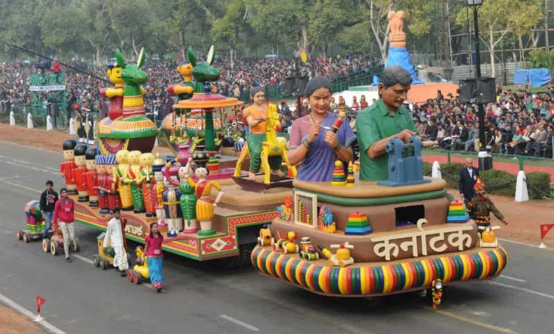 The tableau of Karnataka passes through the Rajpath during the full dress rehearsal for the Republic Day Parade-2015, in New Delhi