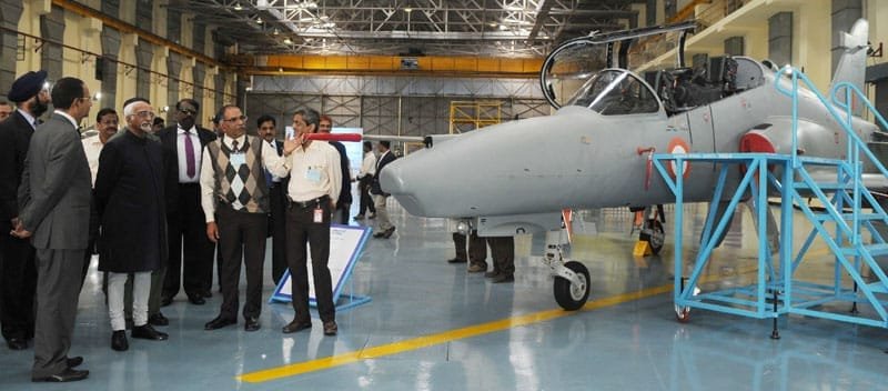 The Vice President, Shri Mohd. Hamid Ansari visiting the Hindustan Aeronautics Limited, in Bangalore