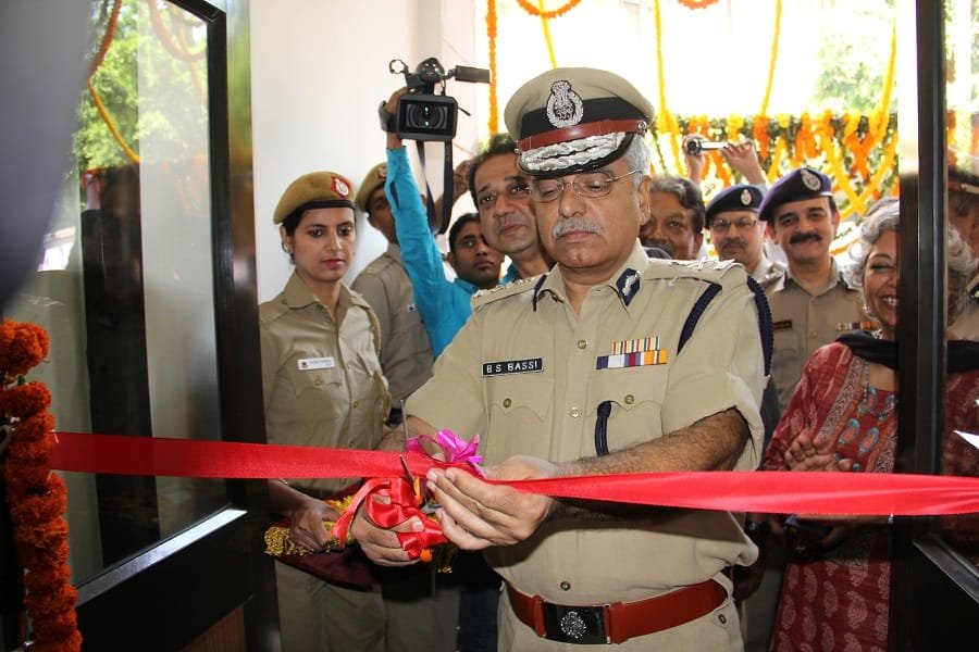 POLICE COMMISSIONER DELHI , B.S.BASSI INAUGRATES NEW BUILDING AT POLICE POST BHIKAJI CAMA PLACE
