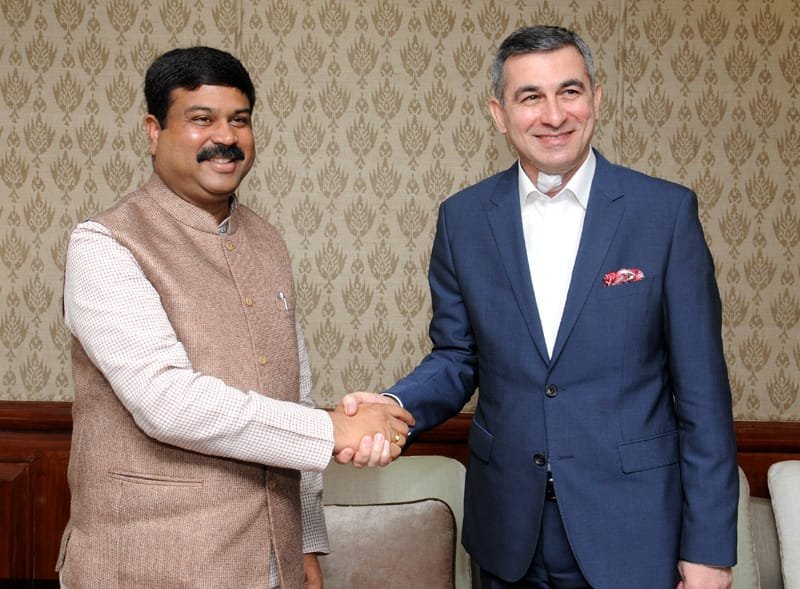 The Ambassador of Iraq to India, Mr. Ahmad Berwari meeting the Minister of State for..