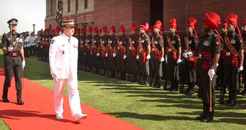 The Chief of Staff, French Army, Gen. Jean-Pierre Bosser inspecting the Guard of Honour, in New Delhi