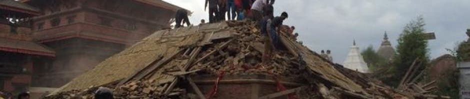 EARTH QUAKE DEVASTATION HITS NEPAL 1800 KILLED ,TOURISM COMES TO HALT ..