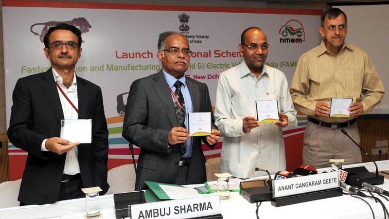 The Union Minister for Heavy Industries and Public Enterprises, Shri Anant Geete ..