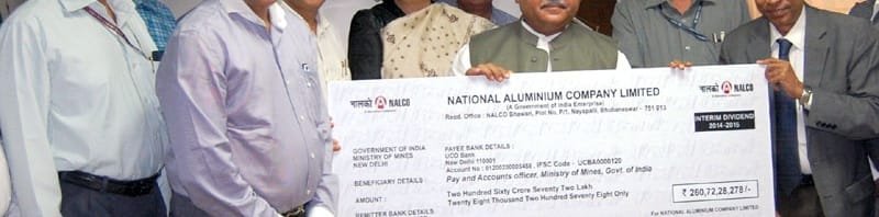 The Union Minister for Mines and Steel, Shri Narendra Singh Tomar receiving ..