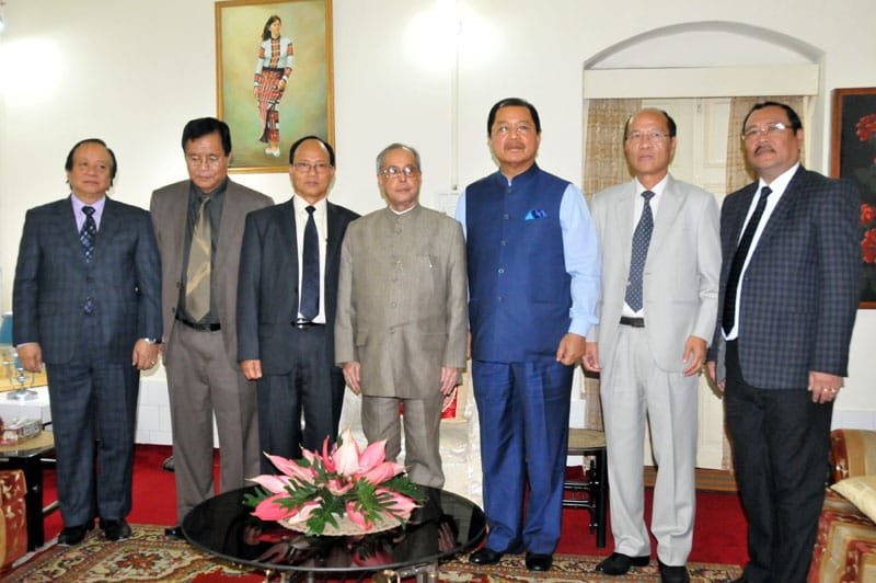 The President, Shri Pranab Mukherjee with the Chief Minister of Mizoram, Shri Lal Thanhawla ..