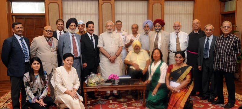 The Prime Minister, Shri Narendra Modi meets the members of 1965 Everest Expedition …