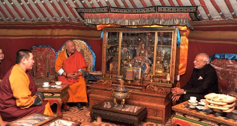 The Prime Minister, Shri Narendra Modi visiting the Gandan Monastery, in Mongolia