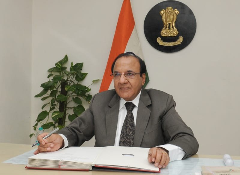 Shri Achal Kumar Jyoti taking charge as Election Commissioner of India, in New Delhi