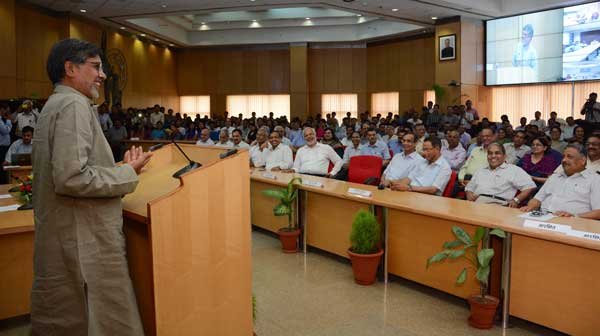 KAILASH SATYARTHI NOBLE PRIZE WINNER VISITS POWERGRID CORPORATE CENTRE AT GURGAON