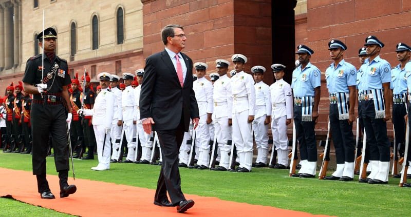 The Defence Secretary of US, Dr. Ashton Carter inspecting the Guard of Honour, in New Delhi