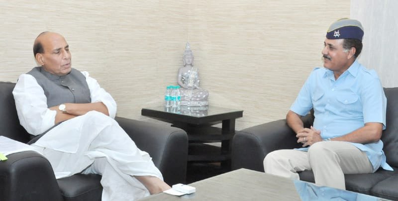 The Lt. Governor of Puducherry, Lt. General (Retd.) Shri A.K. Singh calling on the..