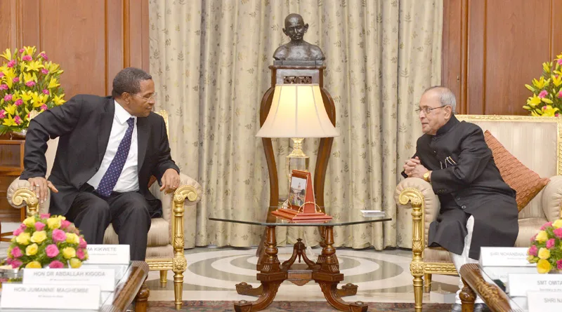 The President of the United Republic of Tanzania, Mr. Jakaya Kikwete calling on the ...