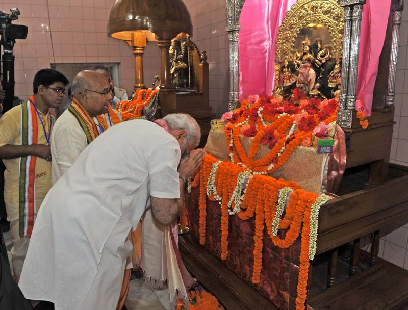 The Prime Minister, Shri Narendra Modi visits Sree Sree Dhakeshwari National Temple, in Bangladesh
