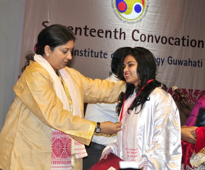 The Union Minister for Human Resource Development, Smt. Smriti Irani presenting ..