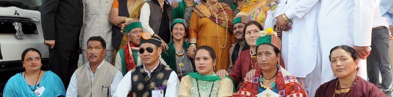 The Vice President, Shri Mohd. Hamid Ansari with the representatives of the Panchayati Raj ..