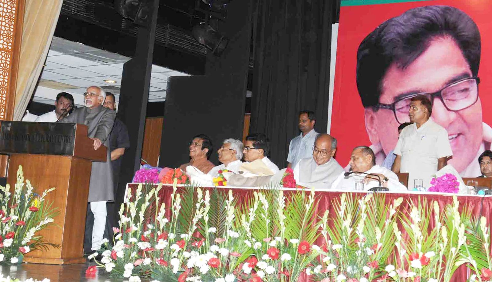 The Vice President, Shri Mohd. Hamid Ansari addressing at the release of a book entitled..