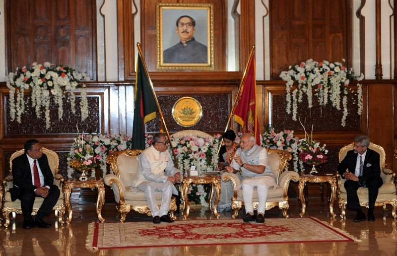 The Prime Minister, Shri Narendra Modi meeting the President of Bangladesh, Mr. Abdul Hamid, at Bangabhavan, in Dhaka, Bangladesh