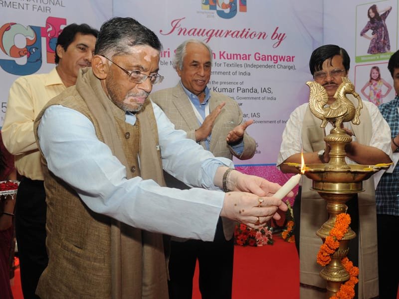 The Minister of State for Textiles (Independent Charge), Shri Santosh Kumar Gangwar…