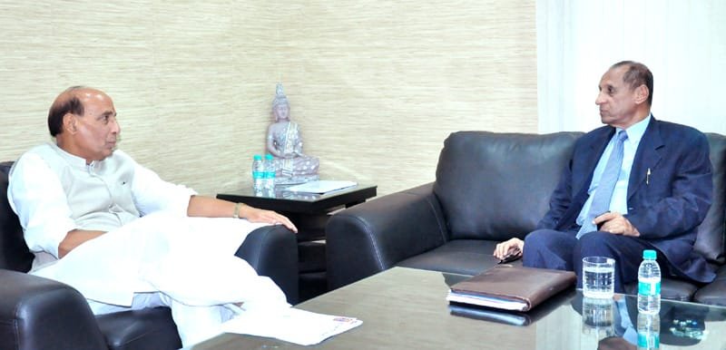 The Governor of Andhra Pradesh and Telangana, Shri E.S.L. Narasimhan calling on…