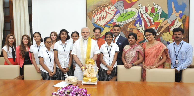 The Prime Minister, Shri Narendra Modi with the prize winners of Techno-Challenge, in New Delhi