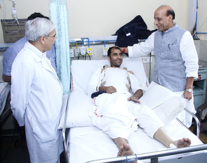 The Union Home Minister, Shri Rajnath Singh interacting with the Constable of ..