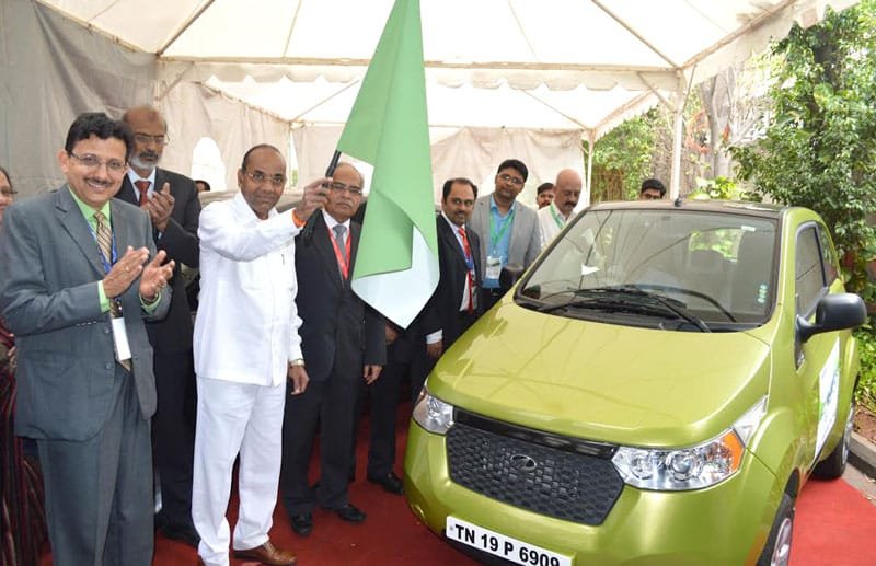 The Union Minister for Heavy Industries and Public Enterprises, Shri Anant Geete flagging off..