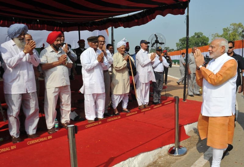 The Prime Minister, Shri Narendra Modi meets war veterans of 1965 and their families, ..