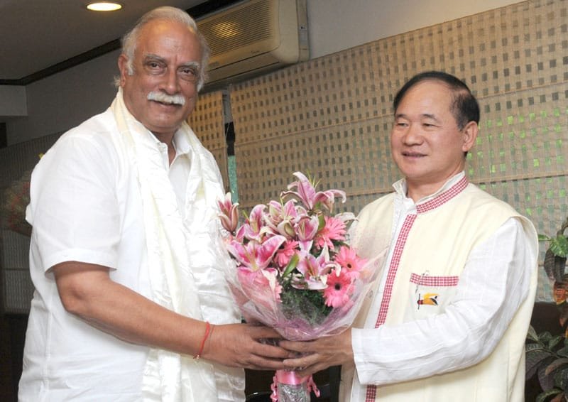 The Chief Minister of Arunachal Pradesh, Shri Nabam Tuki meeting the Union Minister for..
