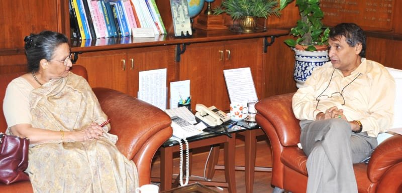The MD, HDFC, Mrs. Renu Karnad meeting the Union Minister for Railways, Shri Suresh ..