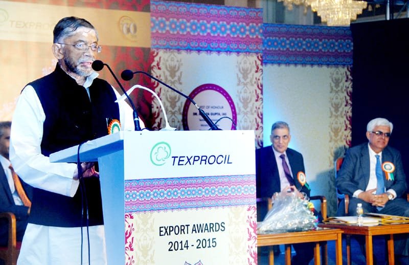 The Minister of State for Textiles (Independent Charge), Shri Santosh Kumar Gangwar addressing ..