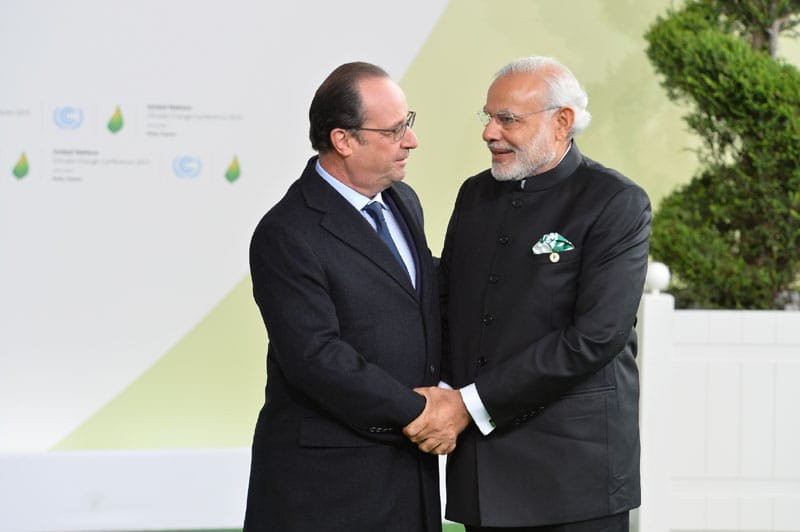 The Prime Minister, Shri Narendra Modi being received by the President of France, …