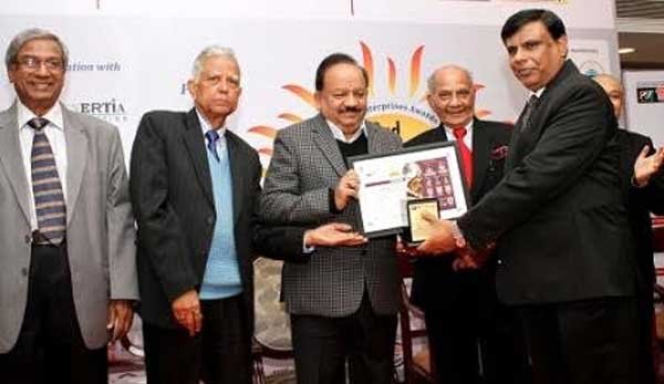 NTPC CONFERRED WITH WORLD CLASS INDIAN MAHARATNA PSE OF THE YEAR AWARD