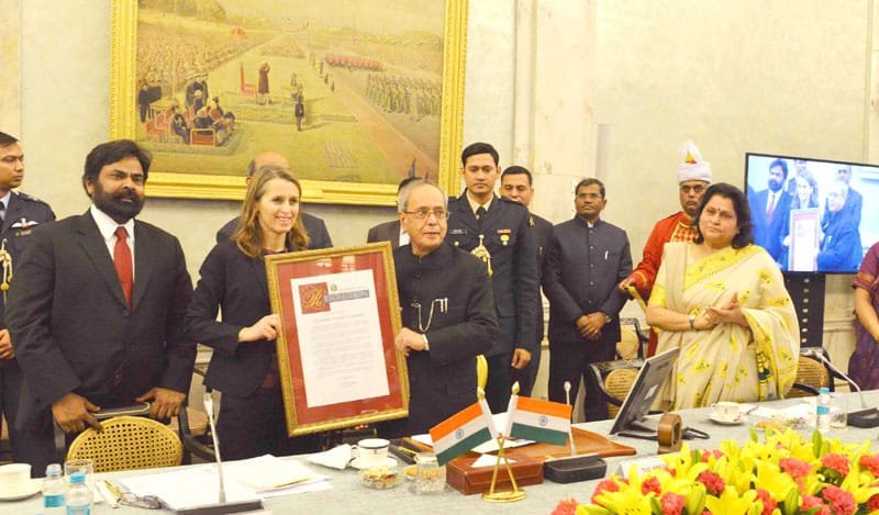 The President, Shri Pranab Mukherjee receiving the Garwood Award for ‘Outstanding Global Leader..