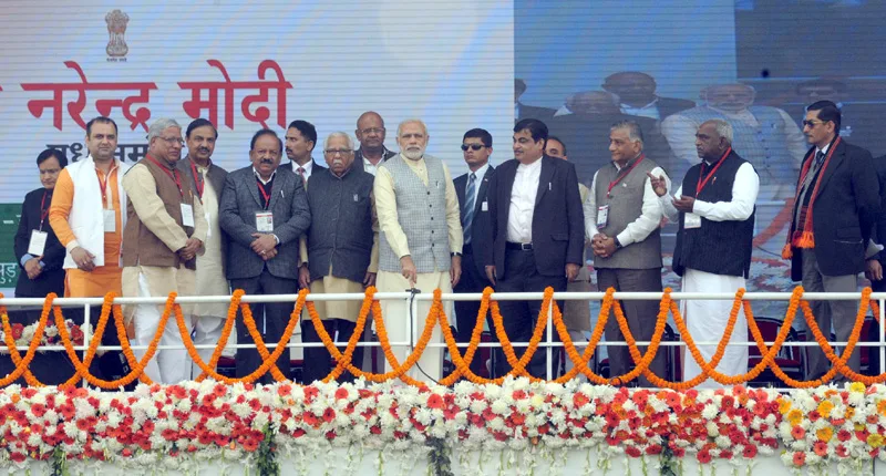 The Prime Minister, Shri Narendra Modi laying the foundation stone for the ..