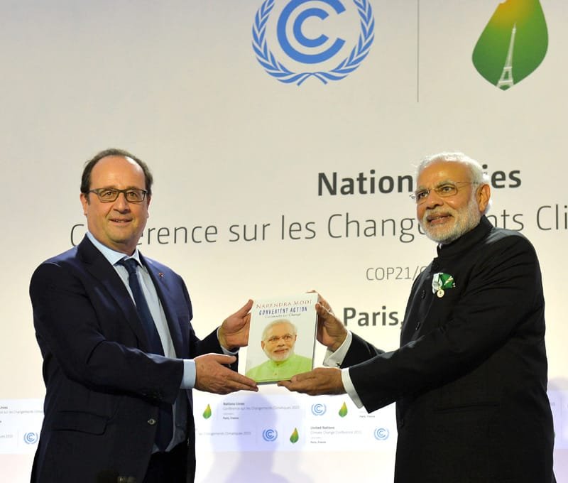 The Prime Minister, Shri Narendra Modi and the President of France, Mr. Francois Hollande..