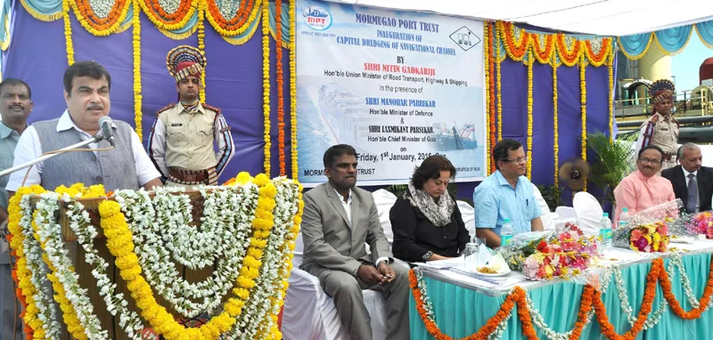 The Union Minister for Road Transport & Highways and Shipping, Shri Nitin Gadkari addressing ..