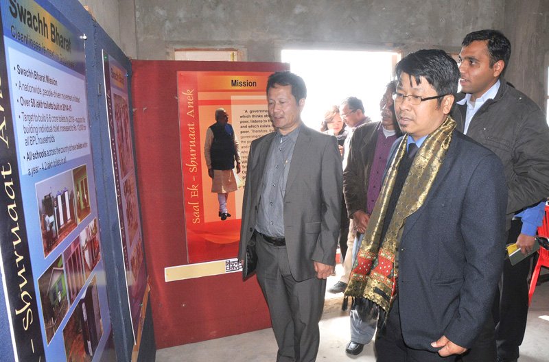 The Deputy Commissioner, Serchhip district, Dr. Lalrozama visiting the DAVP photo exhibition..