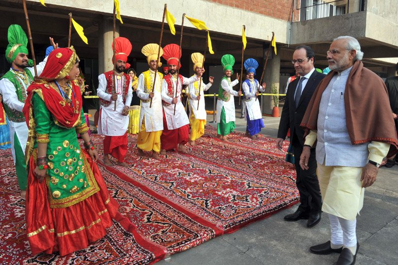 The Prime Minister, Shri Narendra Modi and the President of France, Mr. Francois Hollande ..