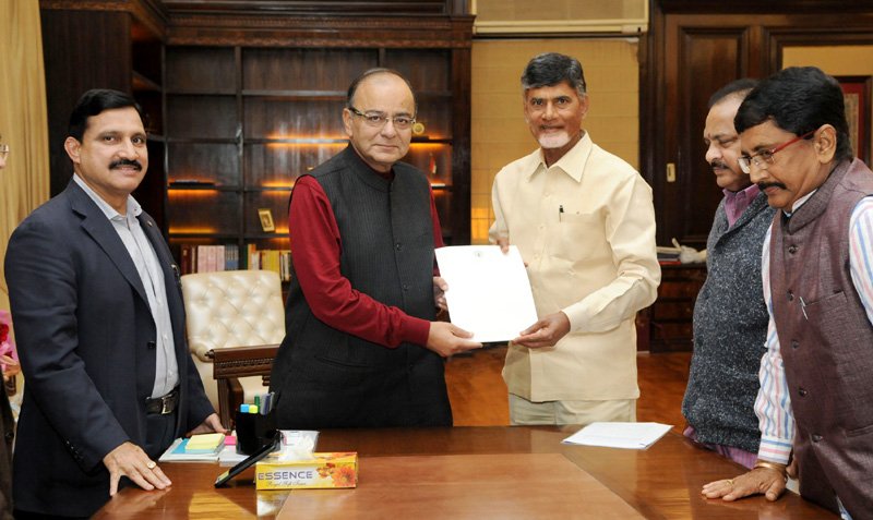 The Chief Minister of Andhra Pradesh, Shri N. Chandrababu Naidu meeting ..