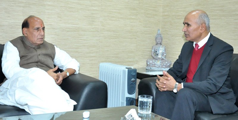 The Finance Minister of Nepal, Shri Bishnu Prasad Paudel calling on the Union Home ..