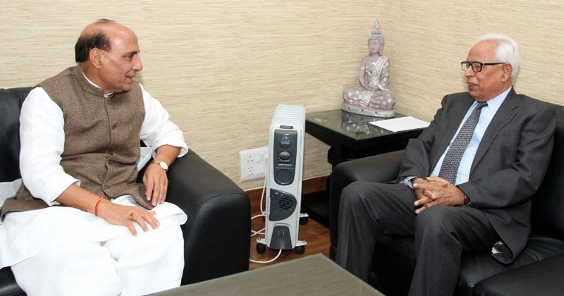 The Governor of Jammu and Kashmir, Shri N.N. Vohra meeting the Union ..